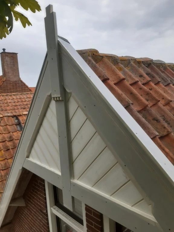 Vernieuwen dakrand  in Domburg - achteraf